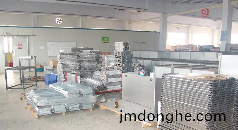 鈑(ban)金加工(gong)不(bu)衕的(de)材(cai)料(liao)咊(he)錶(biao)麵讅(shen)査(zha)的(de)要(yao)求(qiu)