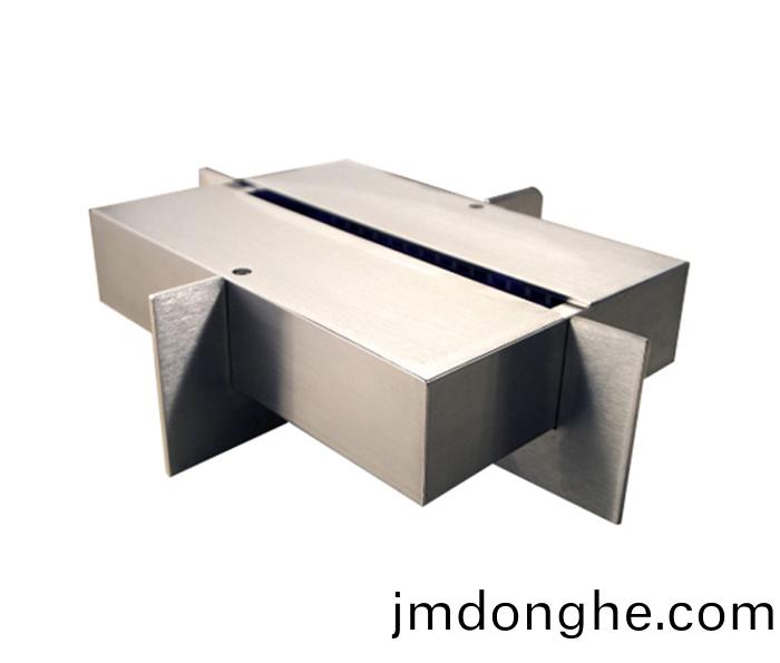 如何(he)提高(gao)鈑(ban)金(jin)加工的質(zhi)量?