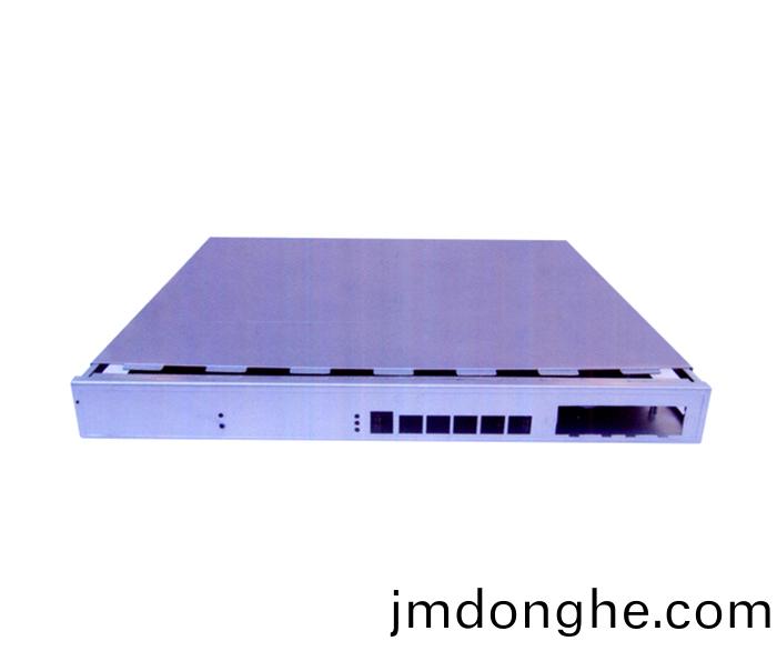 鈑(ban)金(jin)機箱應(ying)該如何(he)進(jin)行(xing)清洗?